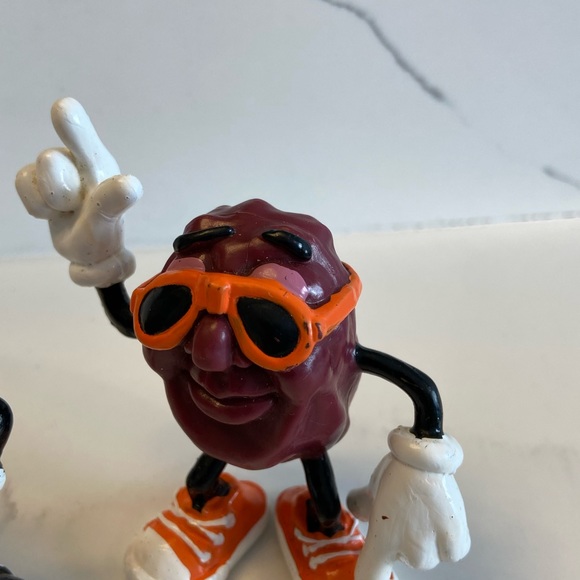 Vintage California Raisins Singer Dancer Figures 1987 Calrab PVC 3” Collectible - Picture 3 of 7